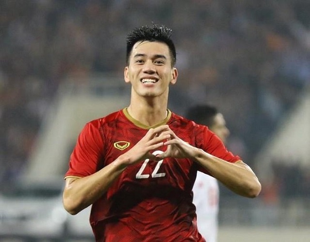 Nguyễn Tiến Linh là một cầu thủ bóng đá trẻ người Việt Nam